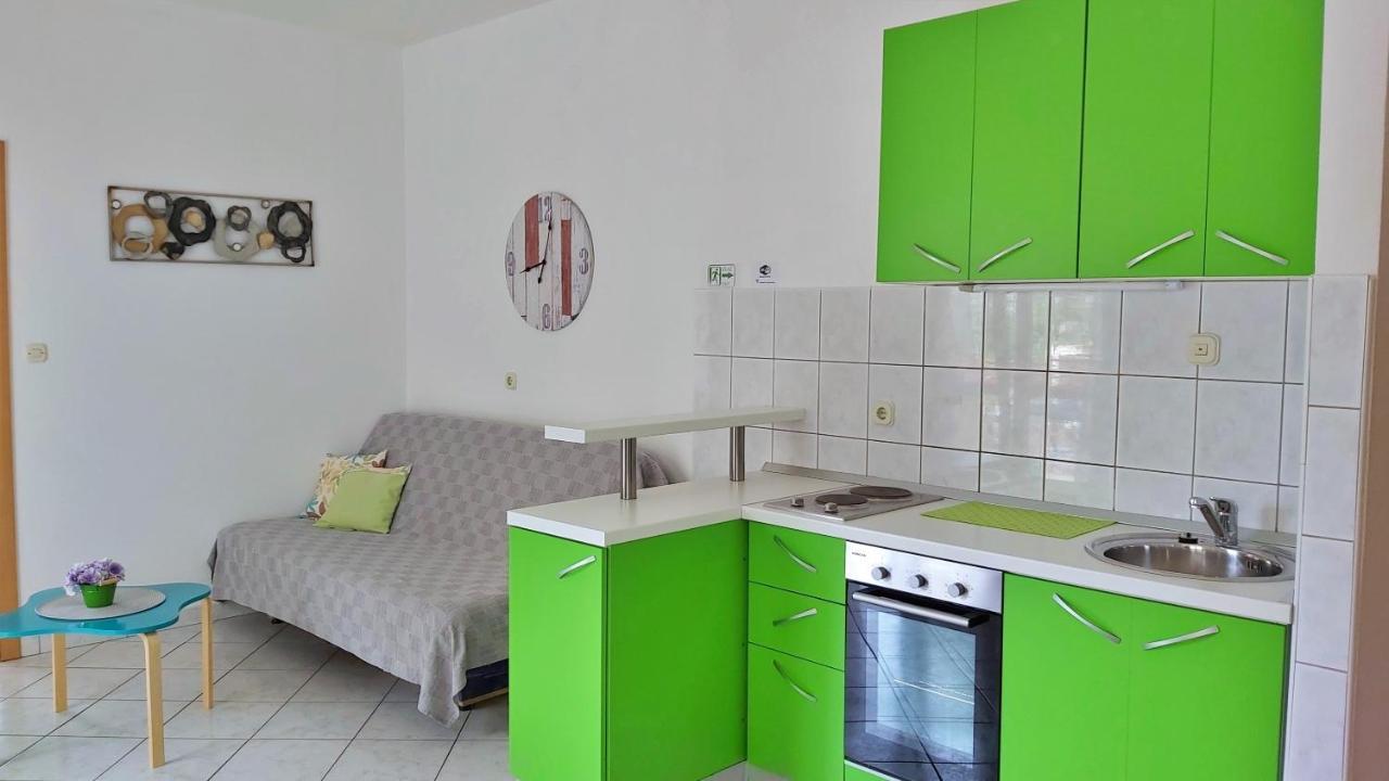 Apartments Zvone Omis Exterior photo