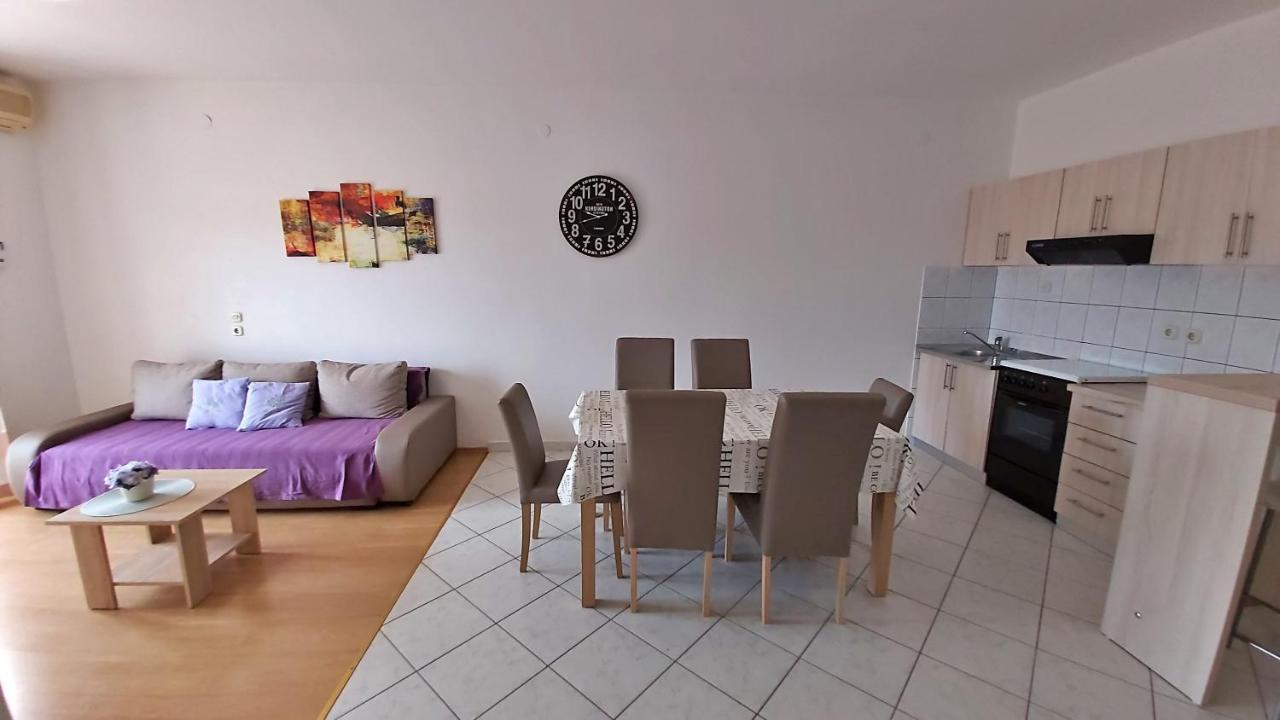Apartments Zvone Omis Exterior photo