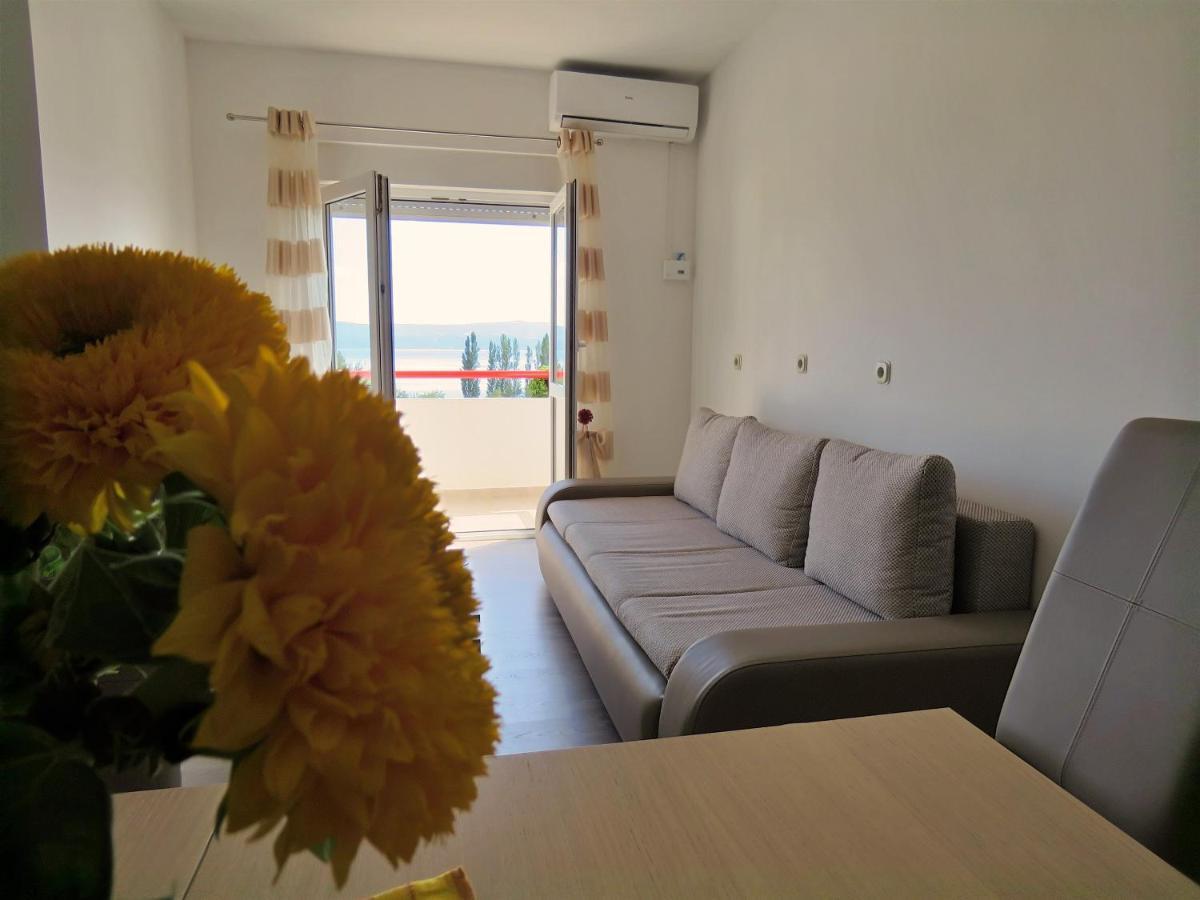 Apartments Zvone Omis Exterior photo