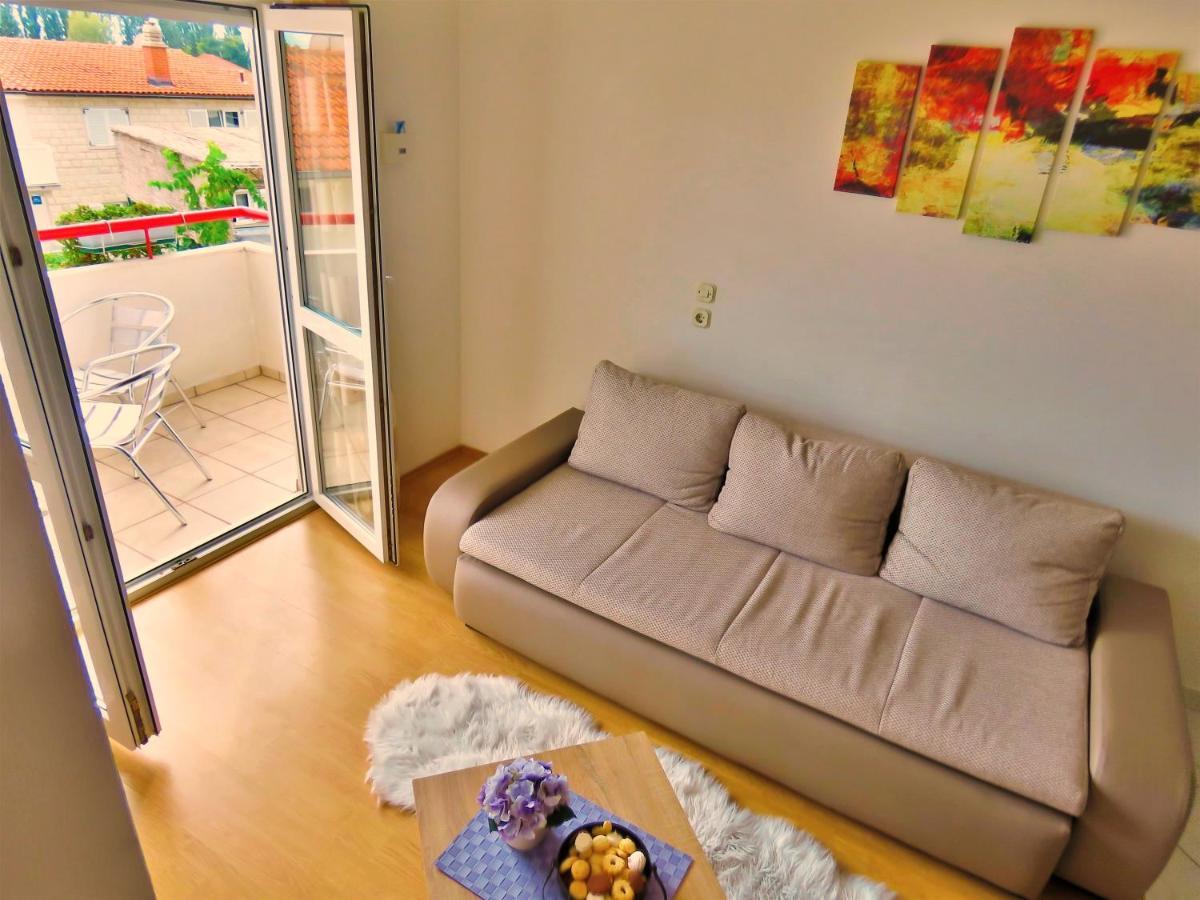 Apartments Zvone Omis Exterior photo
